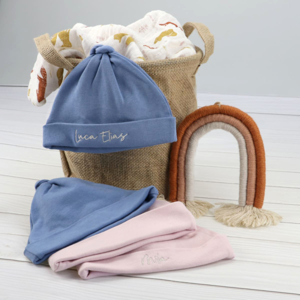 Baby Mütze mit Namens-Applikation